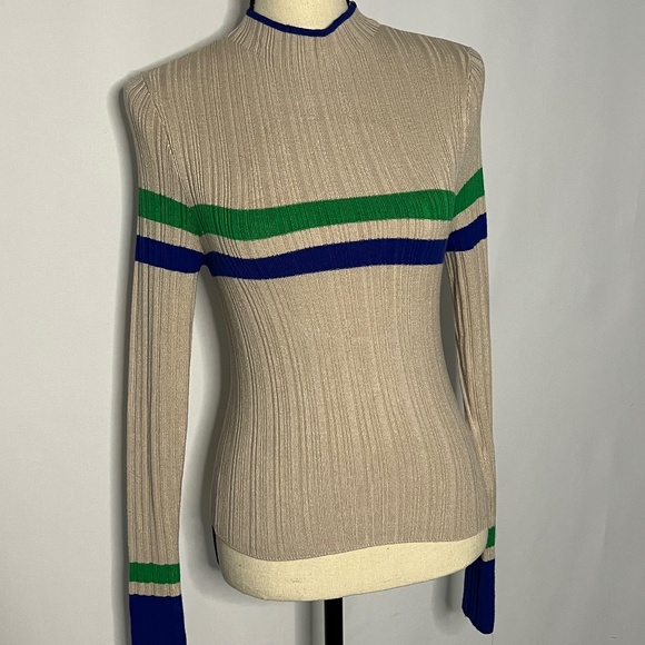 BDG (Urban Outfitters) Cutout Back Fitted Mockneck Sweater Size M - Picture 2 of 8